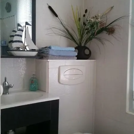 Apartment Cheap Chic Farm