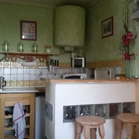 Cheap Chic Farm Apartment *